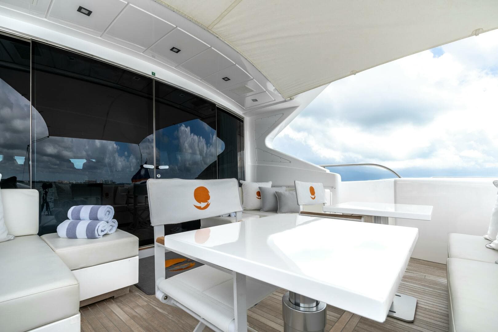 2005 Overmarine Mangusta 108