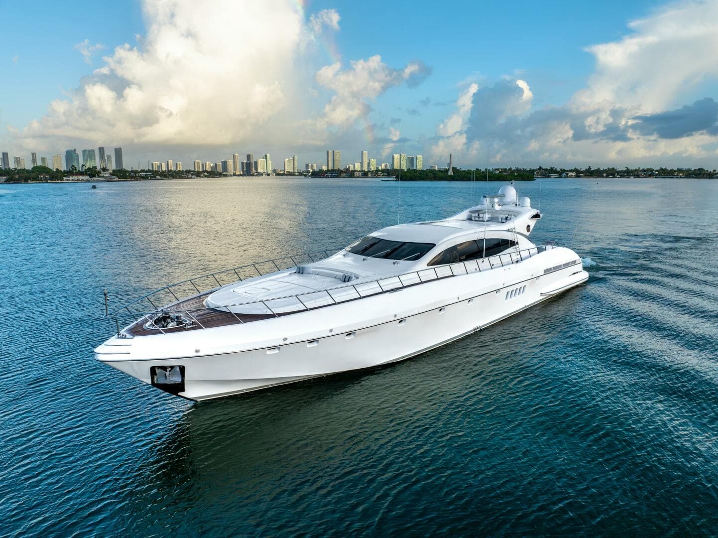 2005 Overmarine Mangusta 108