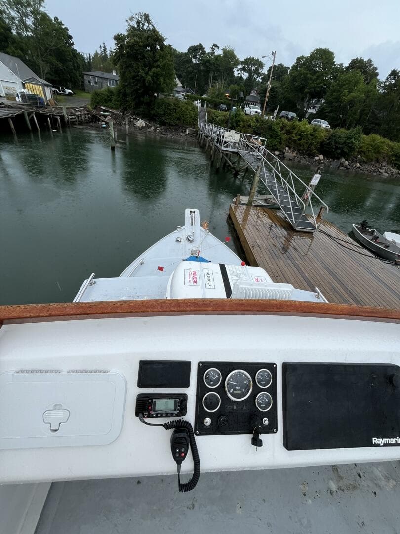 Upper helm 2, fore deck & anchor pulpit