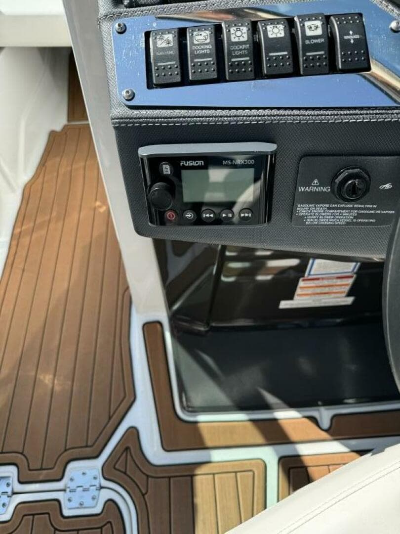 2017 Monterey 278 SS