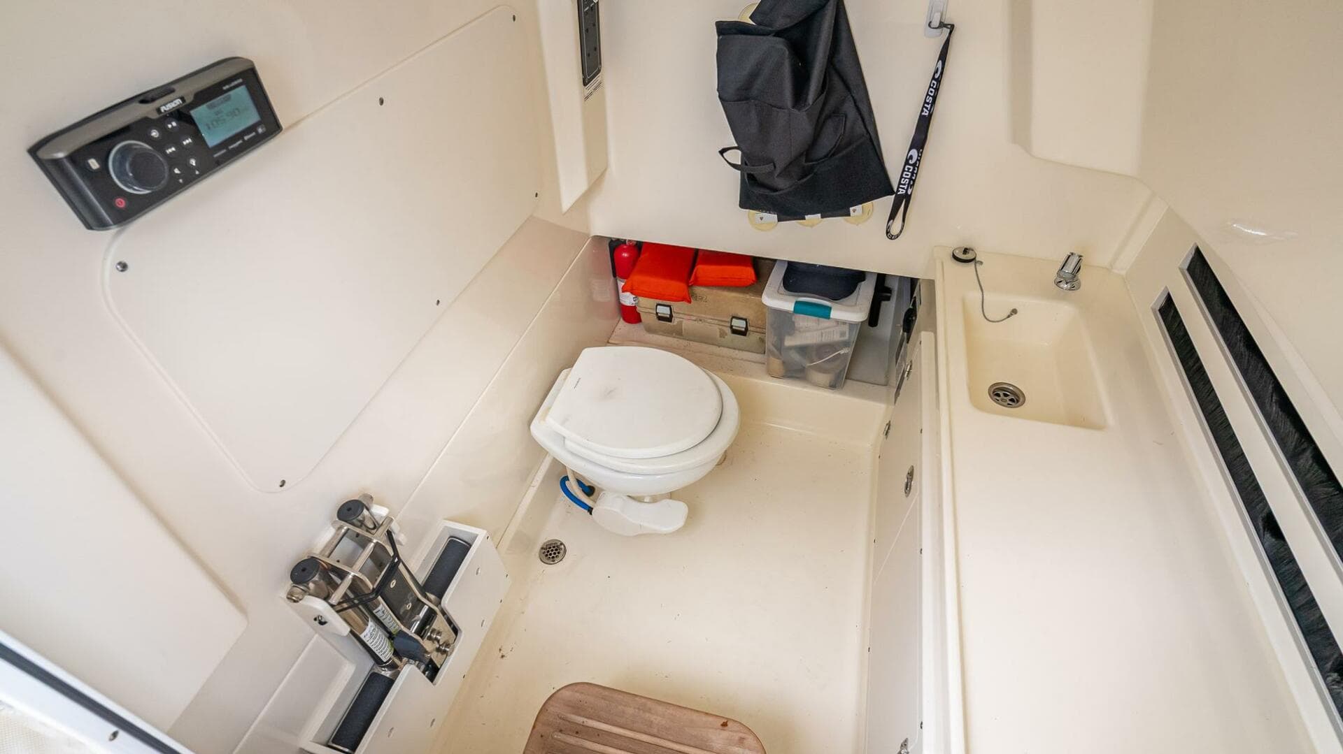 2017 Boston Whaler 330 Outrage