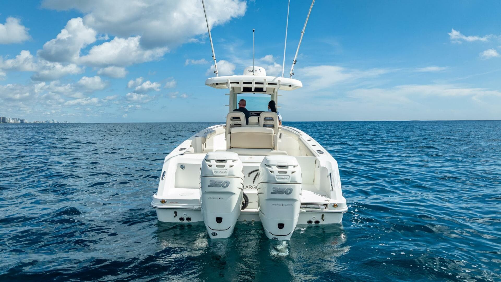 2017 Boston Whaler 330 Outrage