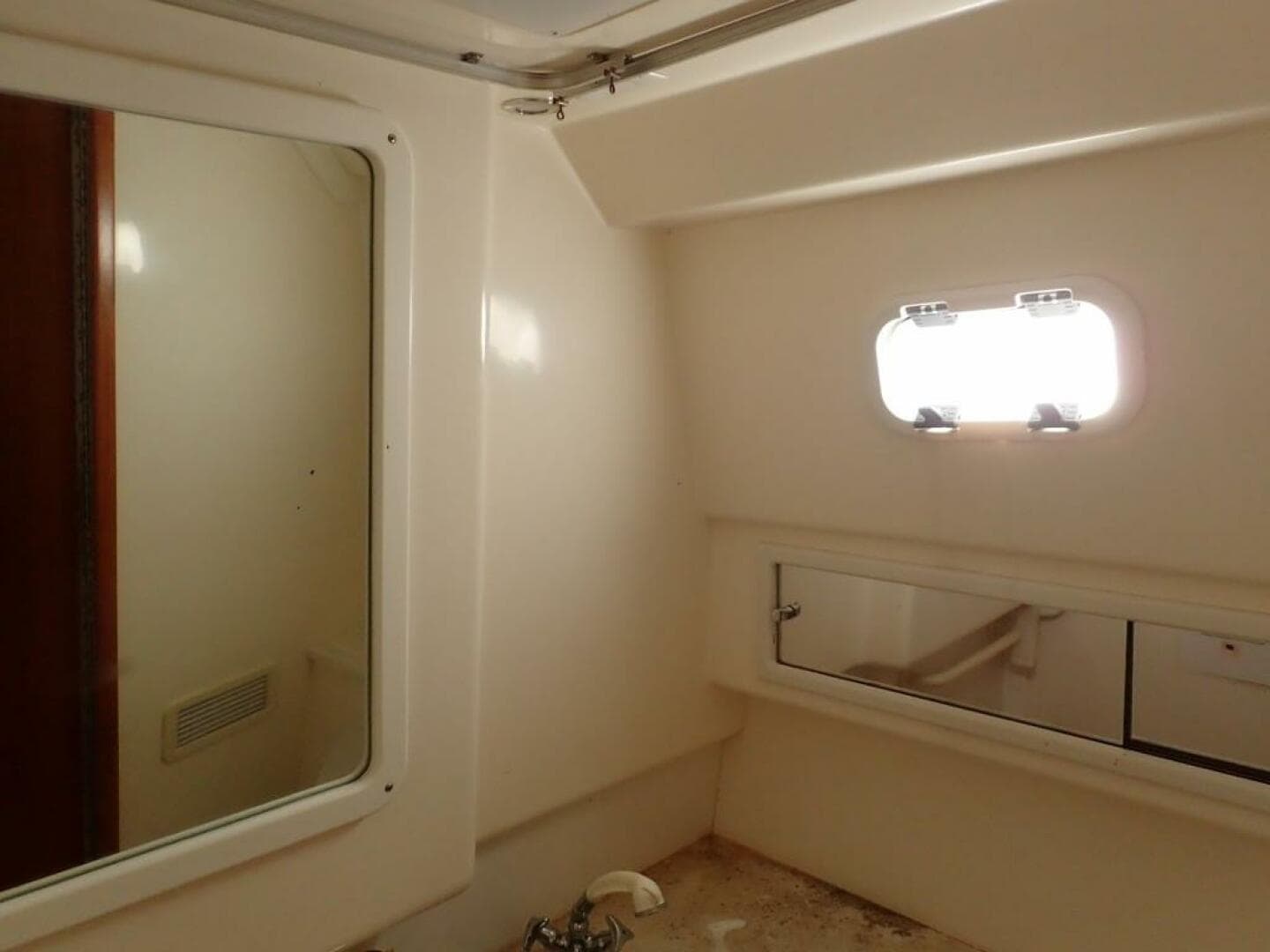 2000 Cabo 35 Express