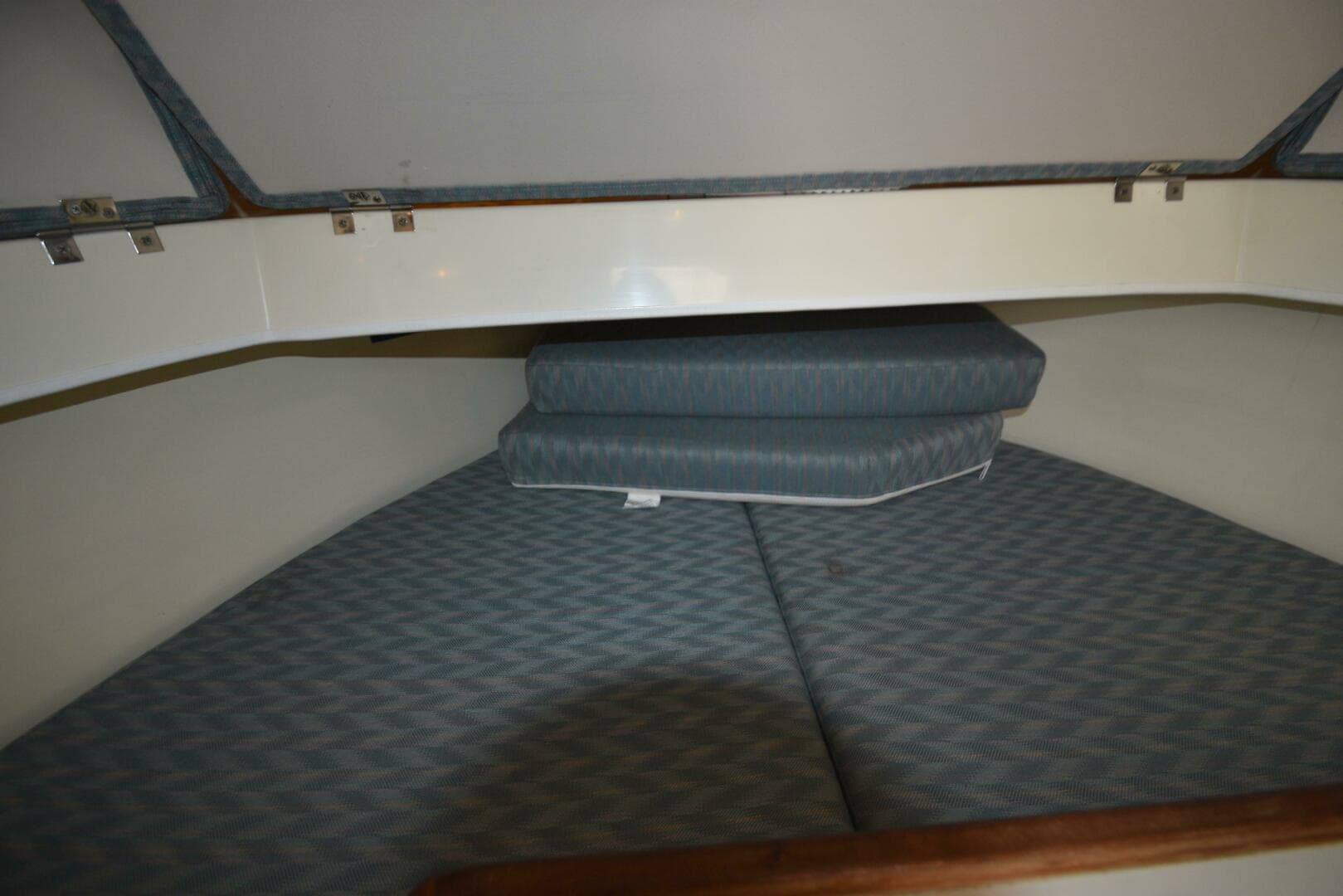 1998 Albin 28 TE Pilothouse