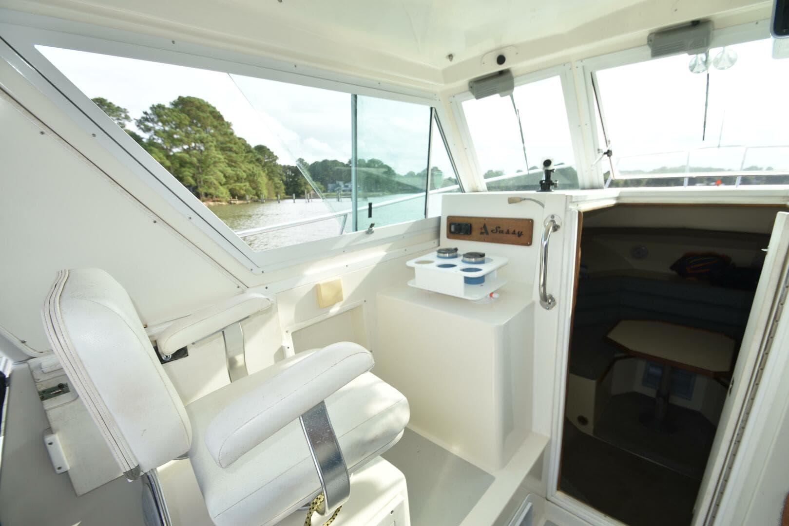 1998 Albin 28 TE Pilothouse