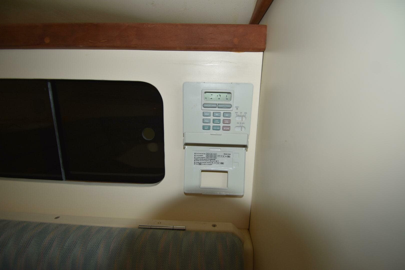 1998 Albin 28 TE Pilothouse