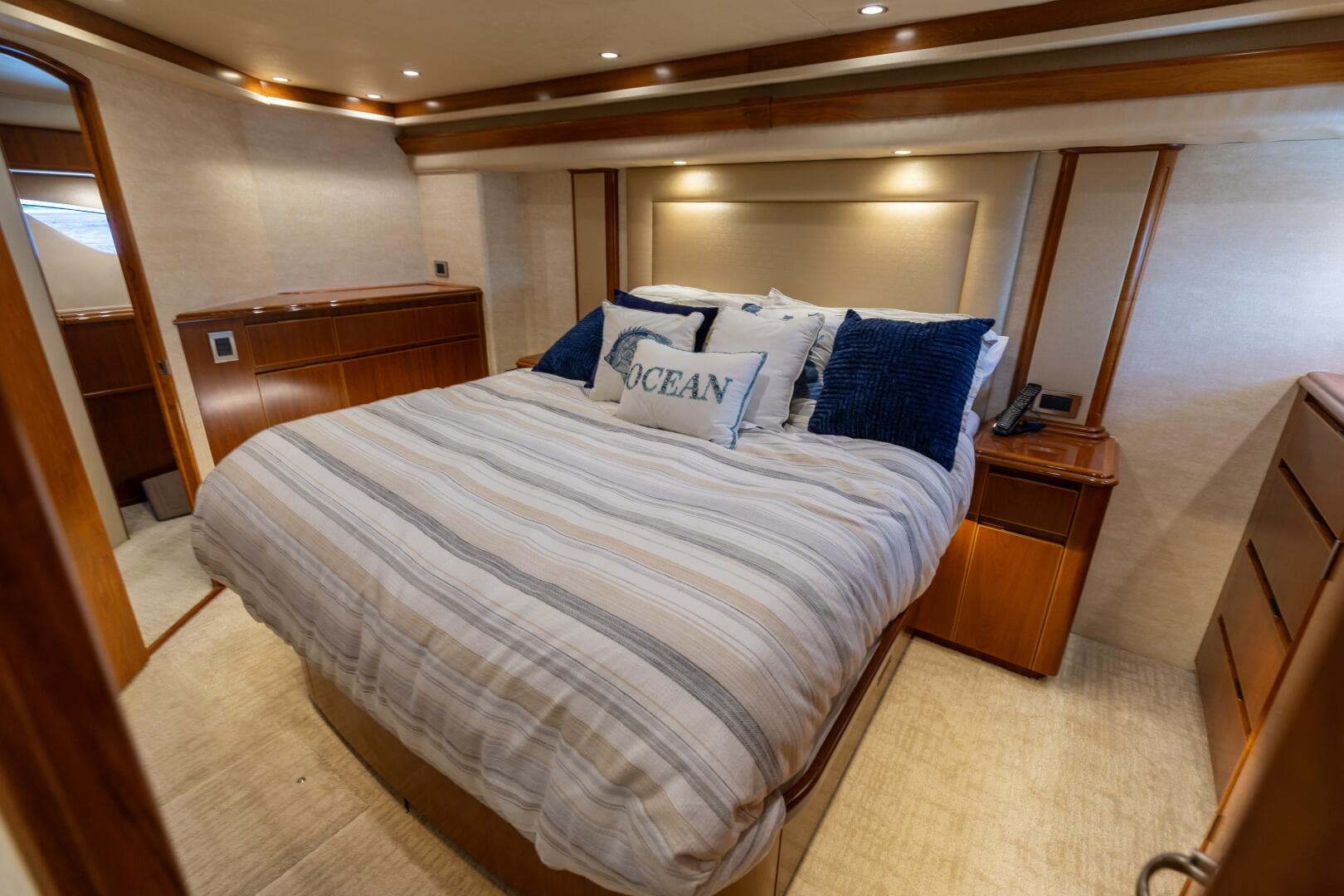 2015 Viking 70 Convertible  Master Stateroom