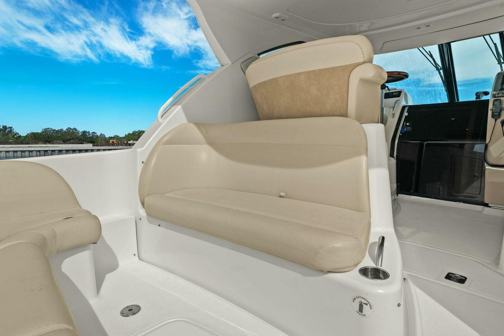 2008 Tiara Yachts 3500 Sovran "Fridge Benefit"