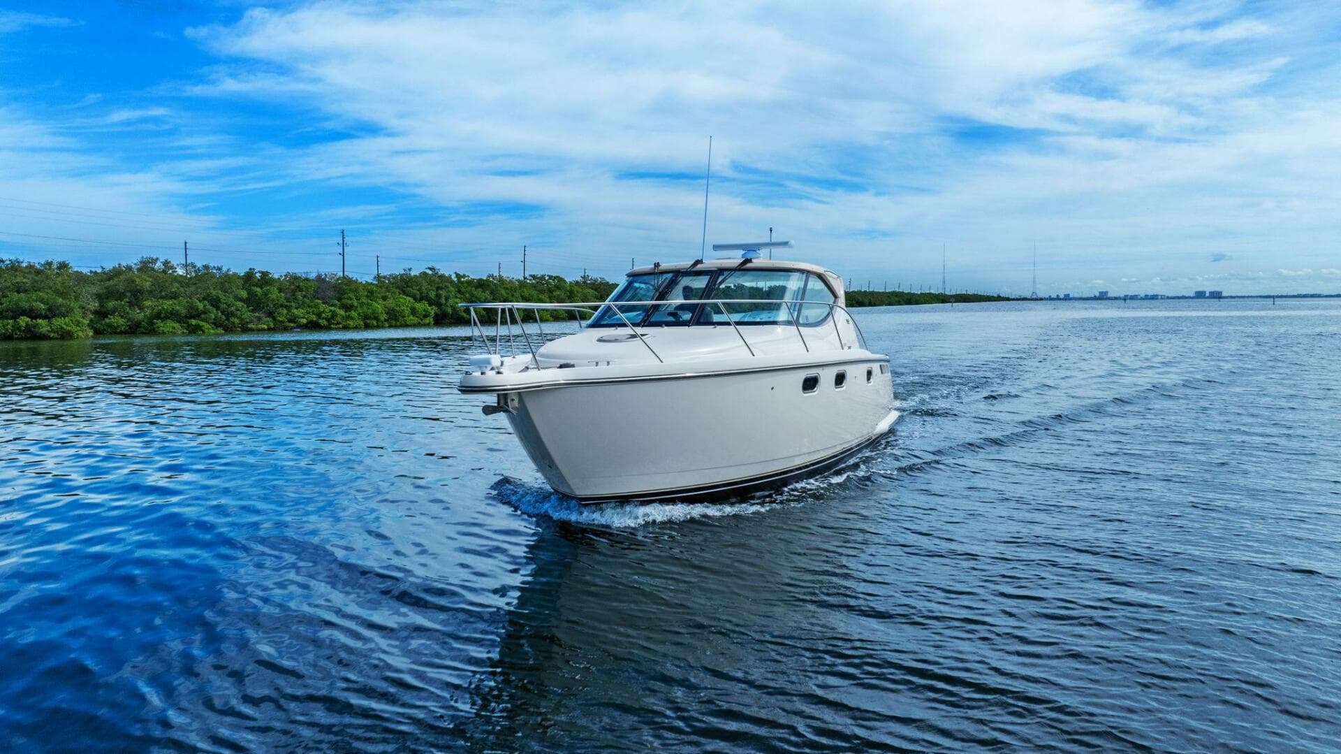 2008 Tiara Yachts 3500 Sovran "Fridge Benefit"