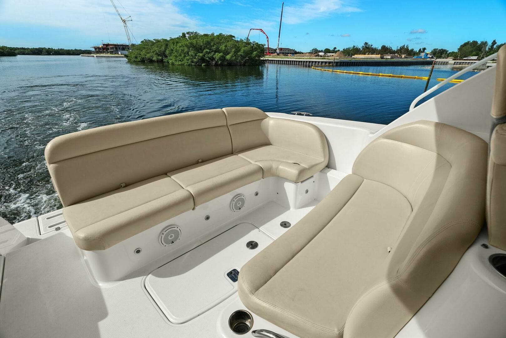 2008 Tiara Yachts 3500 Sovran "Fridge Benefit"