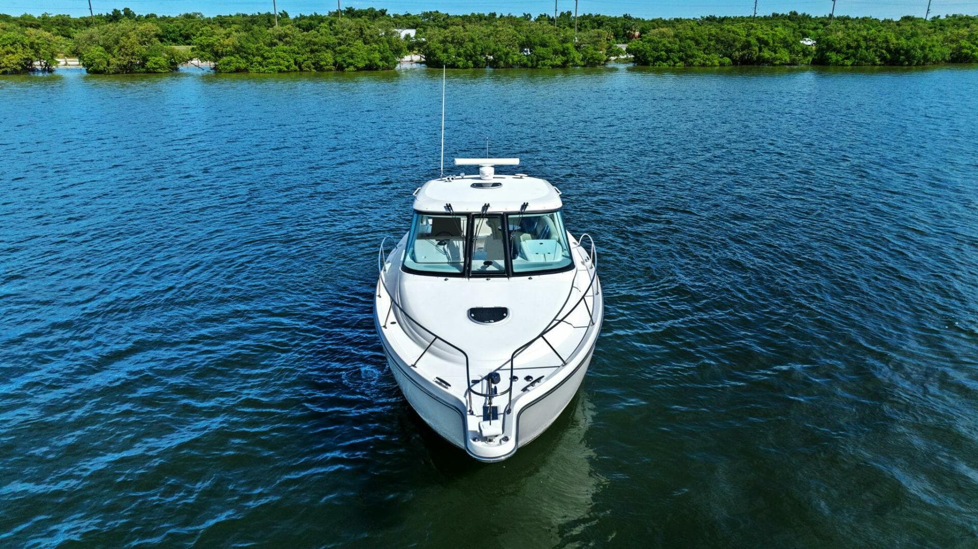 2008 Tiara Yachts 3500 Sovran "Fridge Benefit"