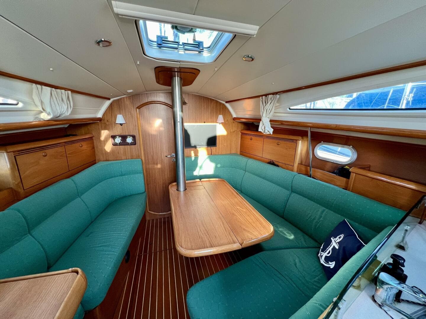 2005 Jeanneau Sun Odyssey 35