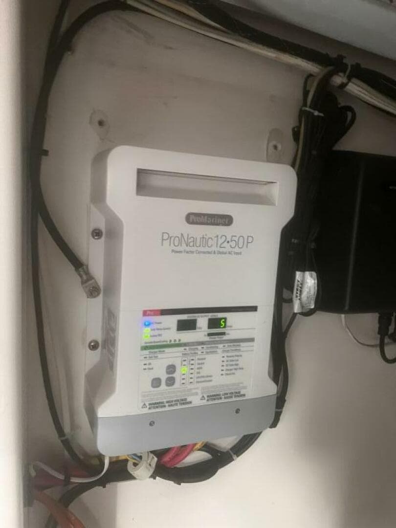 ProNautic Battery Charger