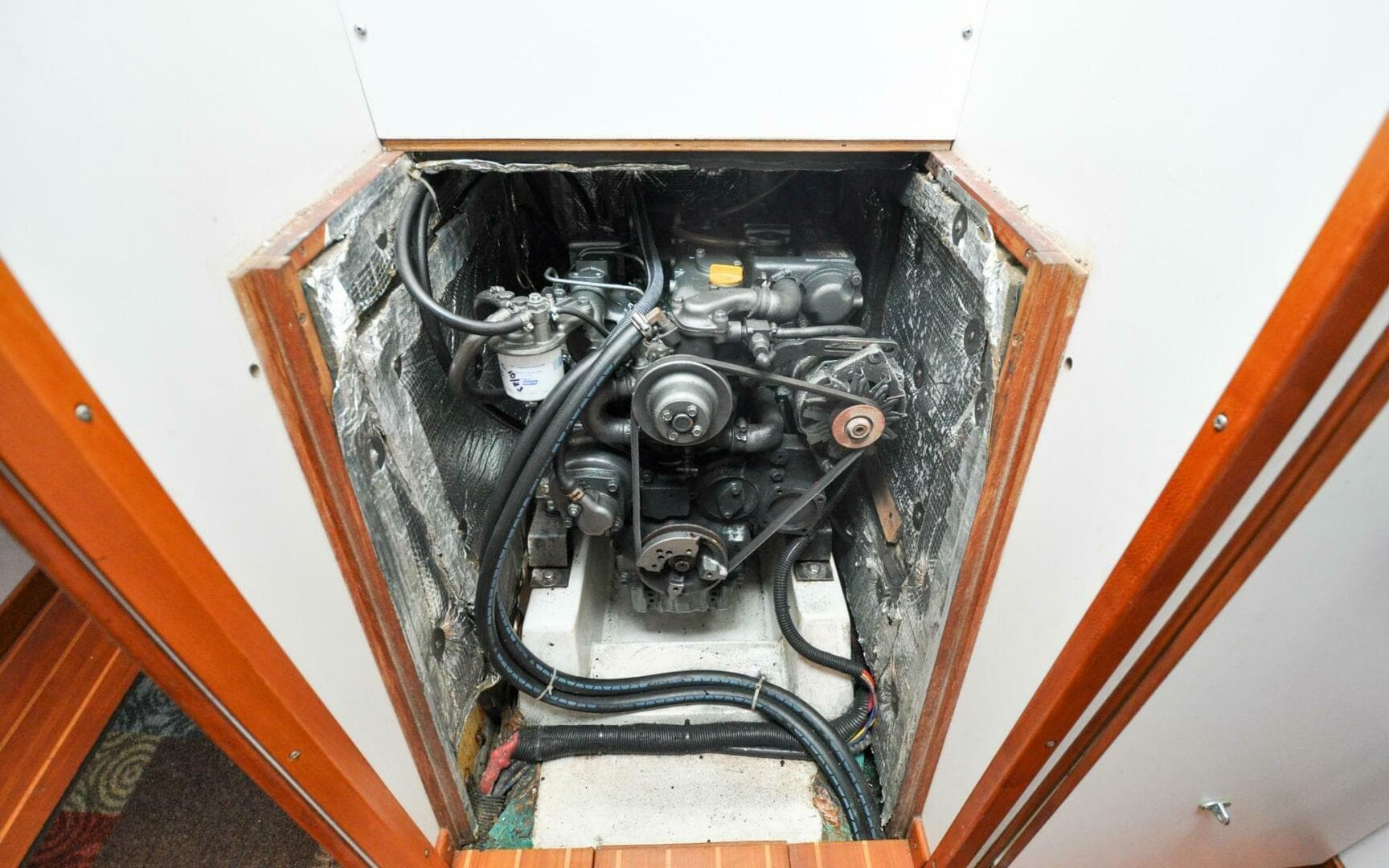 J/42 - Canty - Engine Room