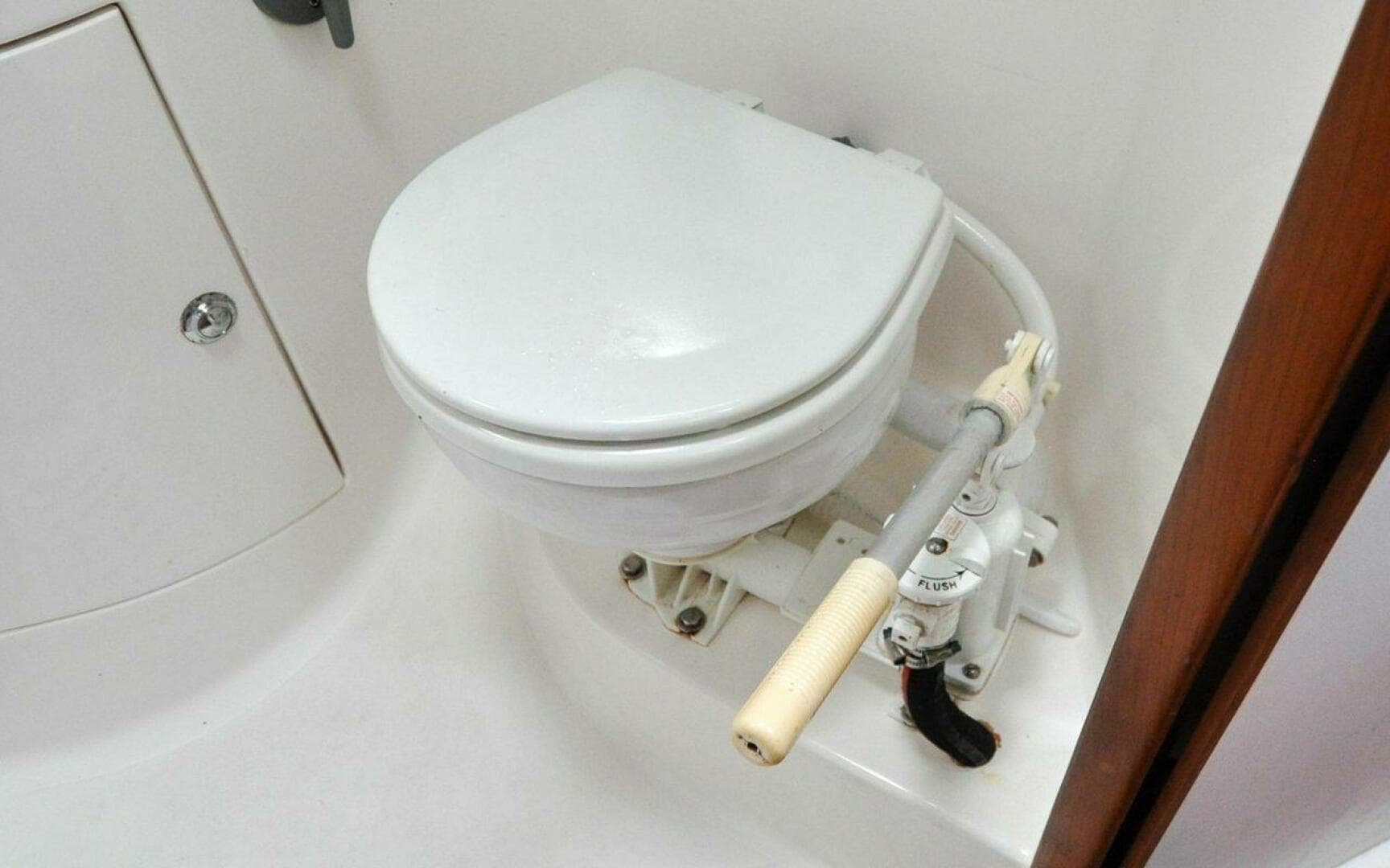 J/42 - Canty - Aft Head - Toilette
