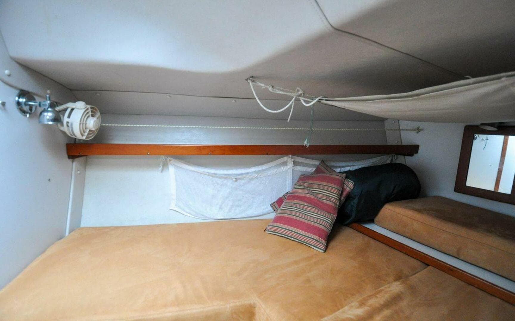 J/42 - Canty - Forward Cabin