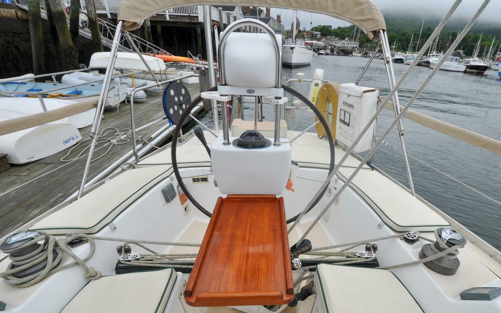 J/42 - Canty - Cockpit