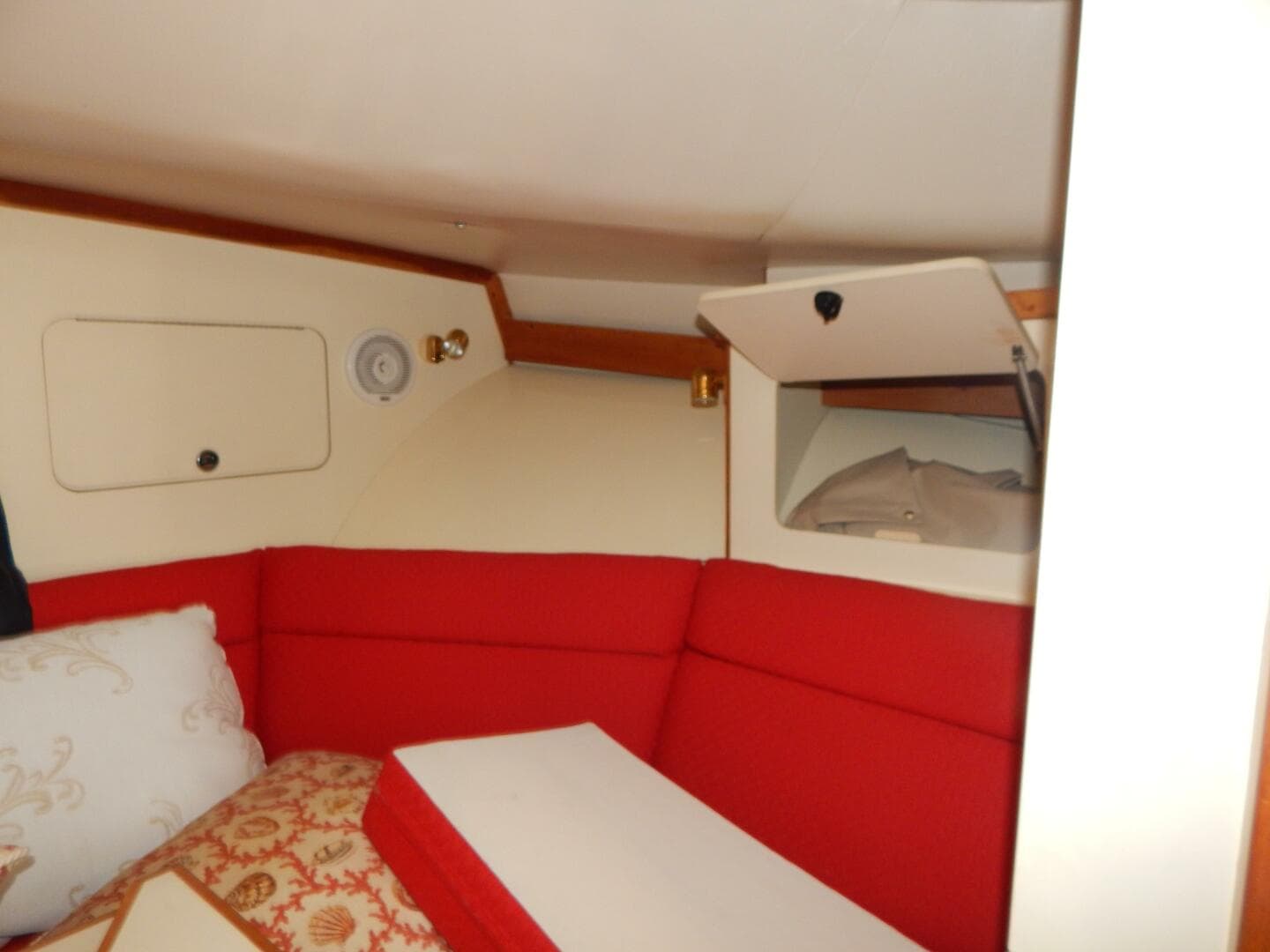 1999 Albin 31 Tournament Express