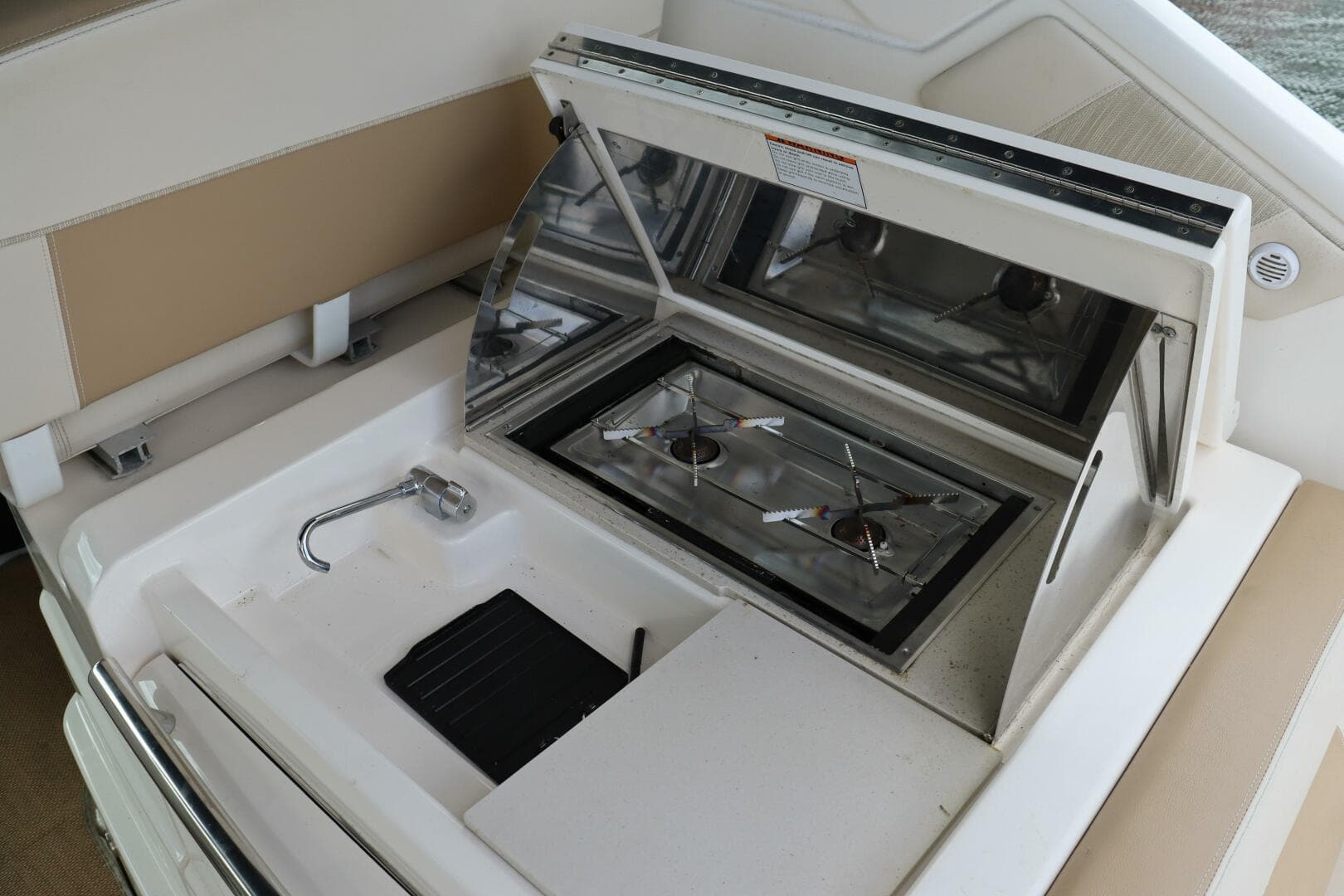 2012 Tiara Yachts 3100 Coronet