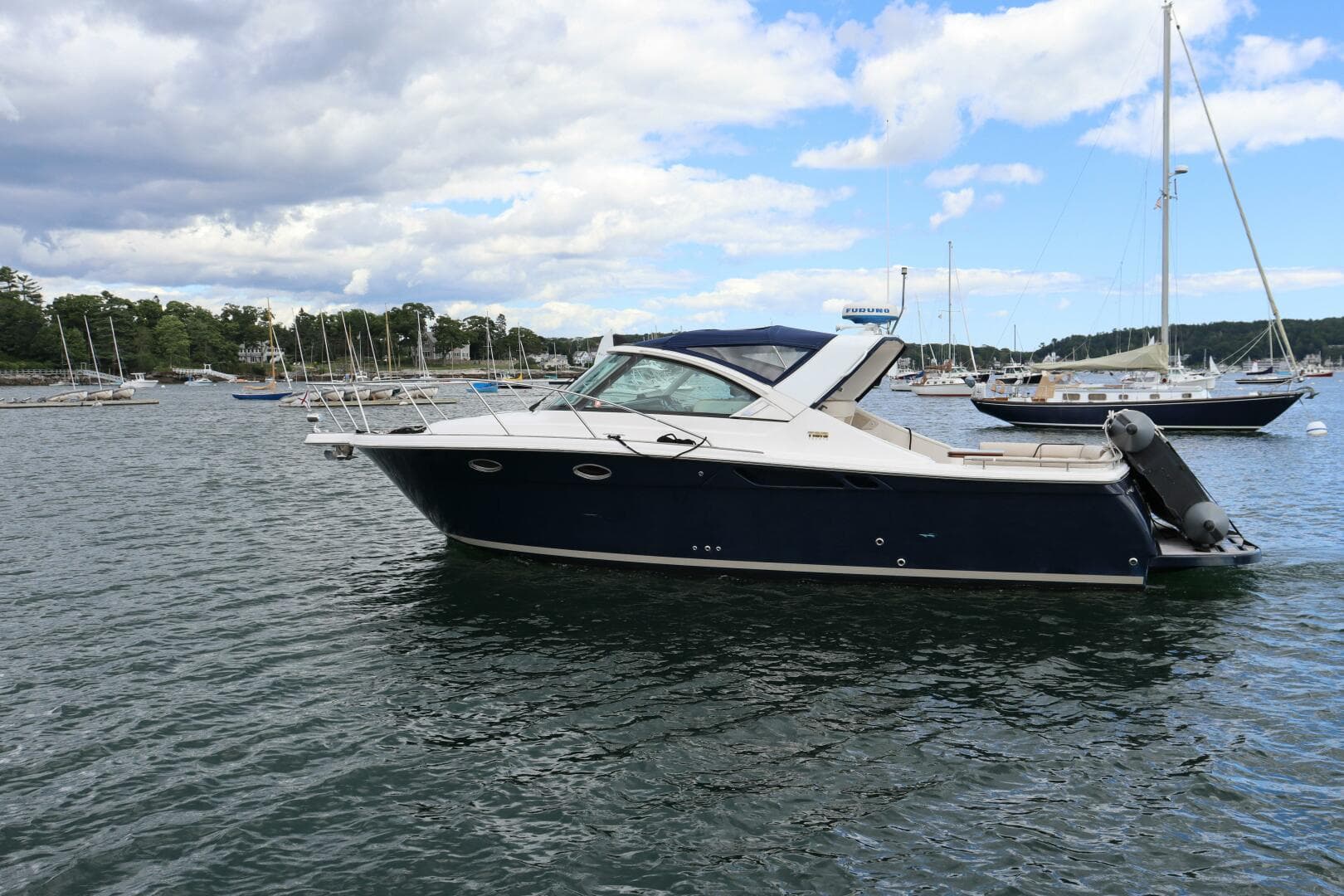 2012 Tiara Yachts 3100 Coronet