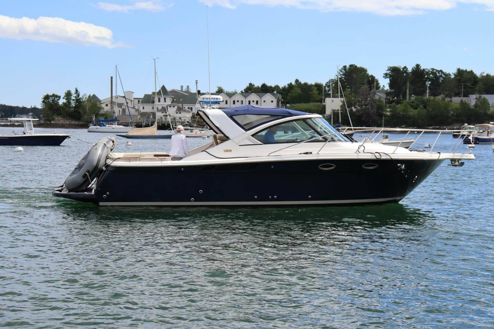 2012 Tiara Yachts 3100 Coronet