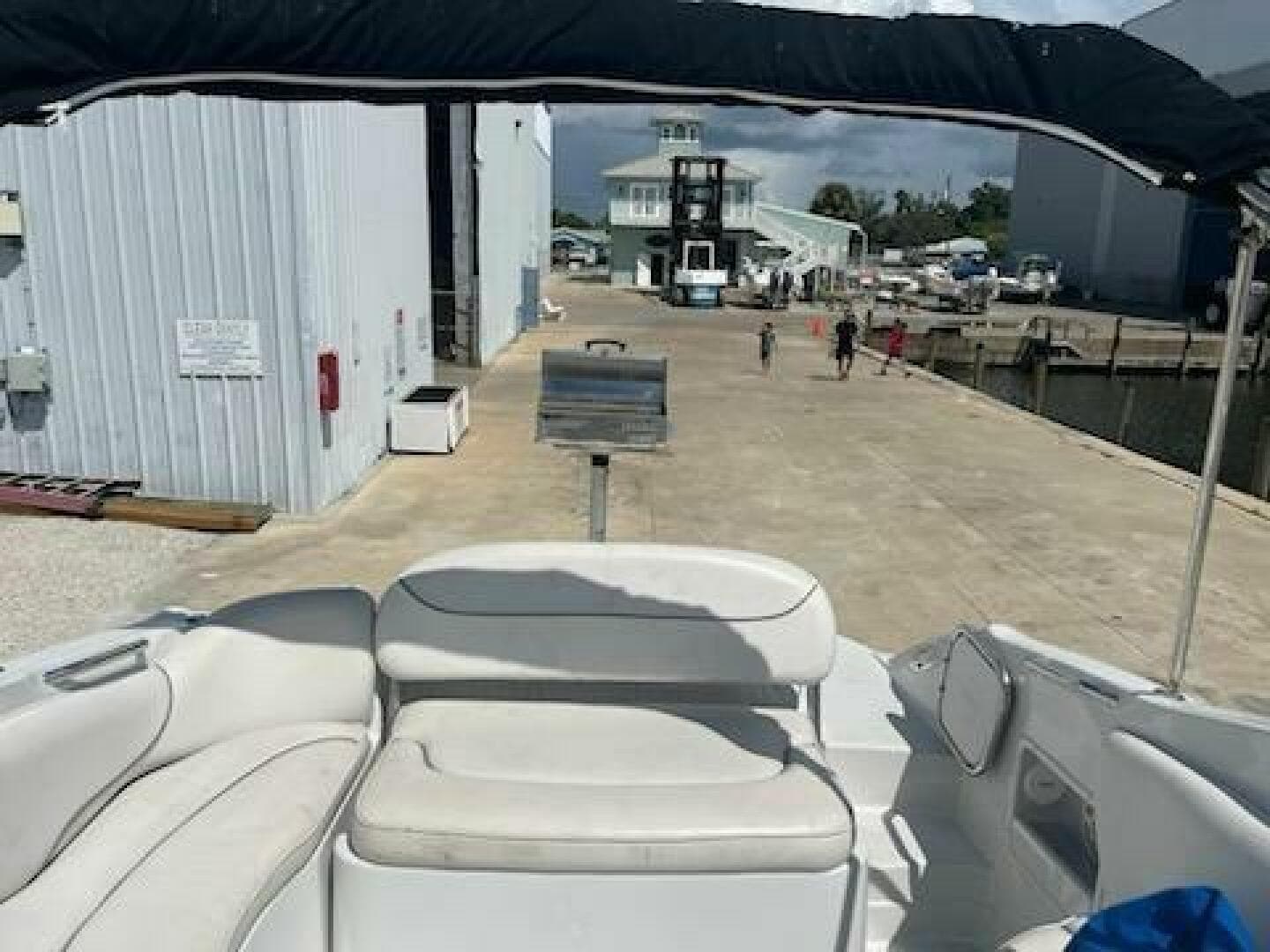 2005 Crownline 275 CCR