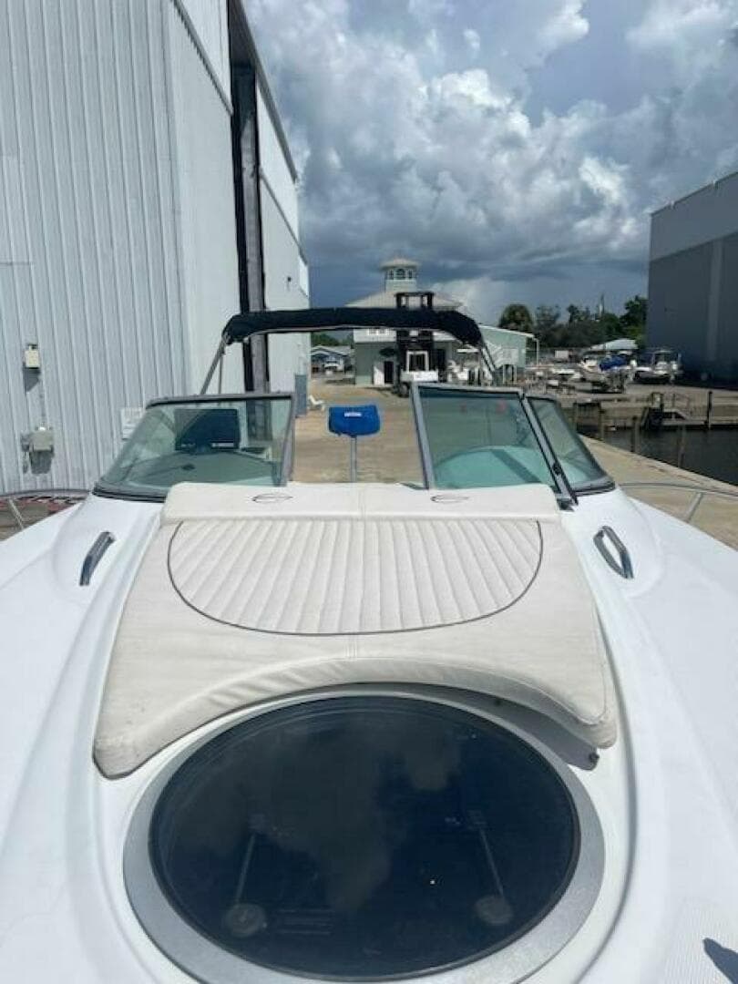 2005 Crownline 275 CCR