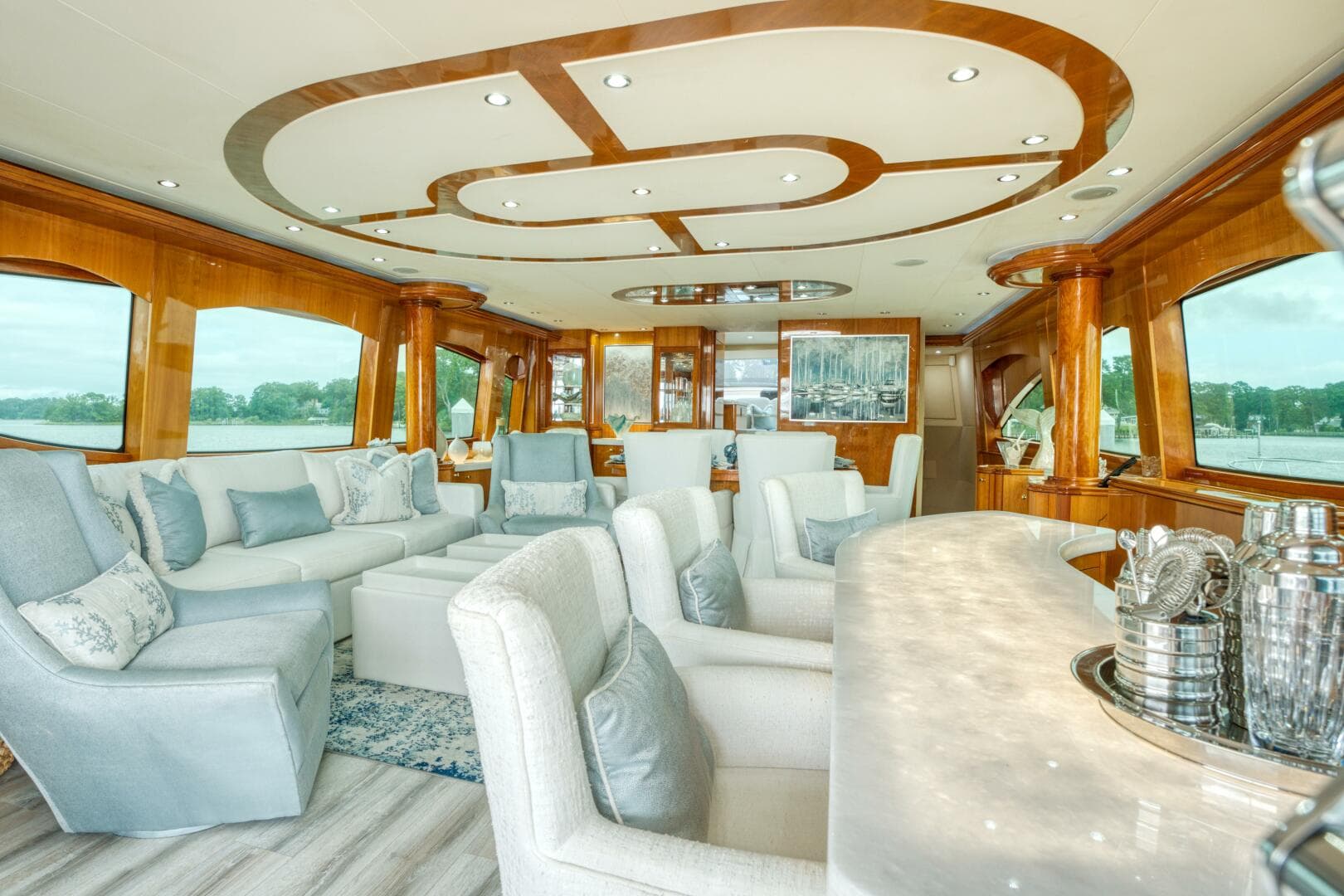 2007 Hatteras Enclosed Bridge