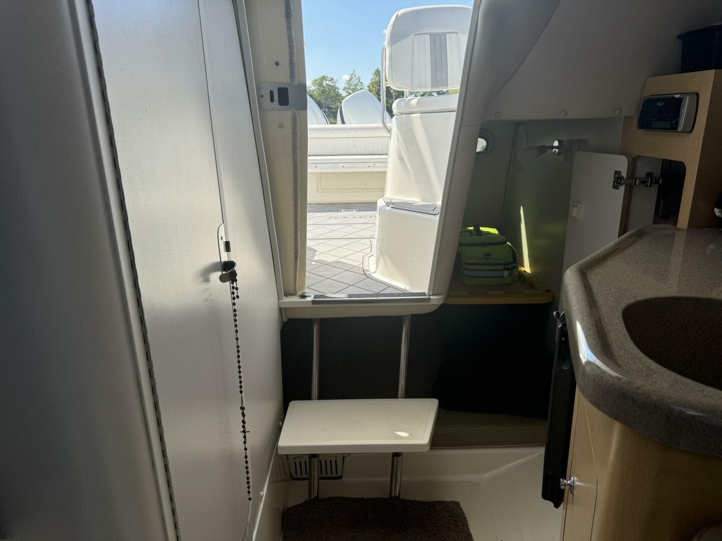 2002 Boston Whaler 275 Conquest