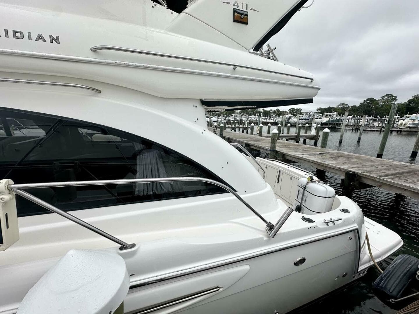 2007 Meridian 411 Sedan