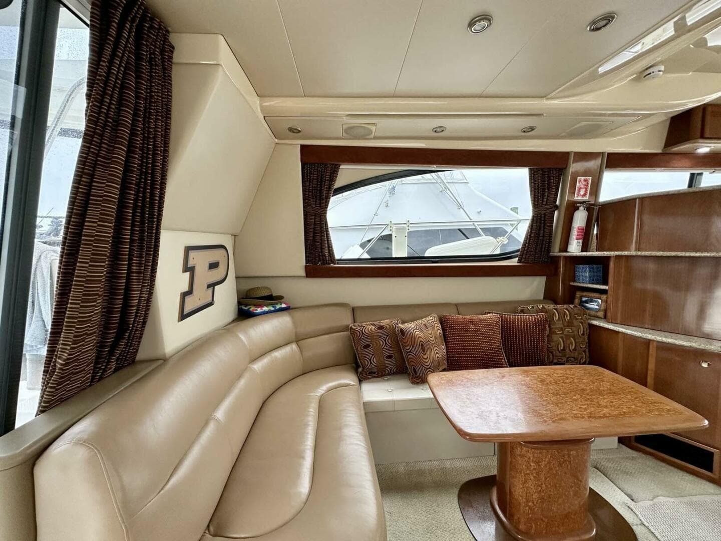 2007 Meridian 411 Sedan