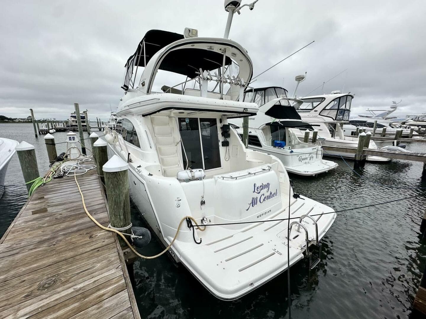 2007 Meridian 411 Sedan