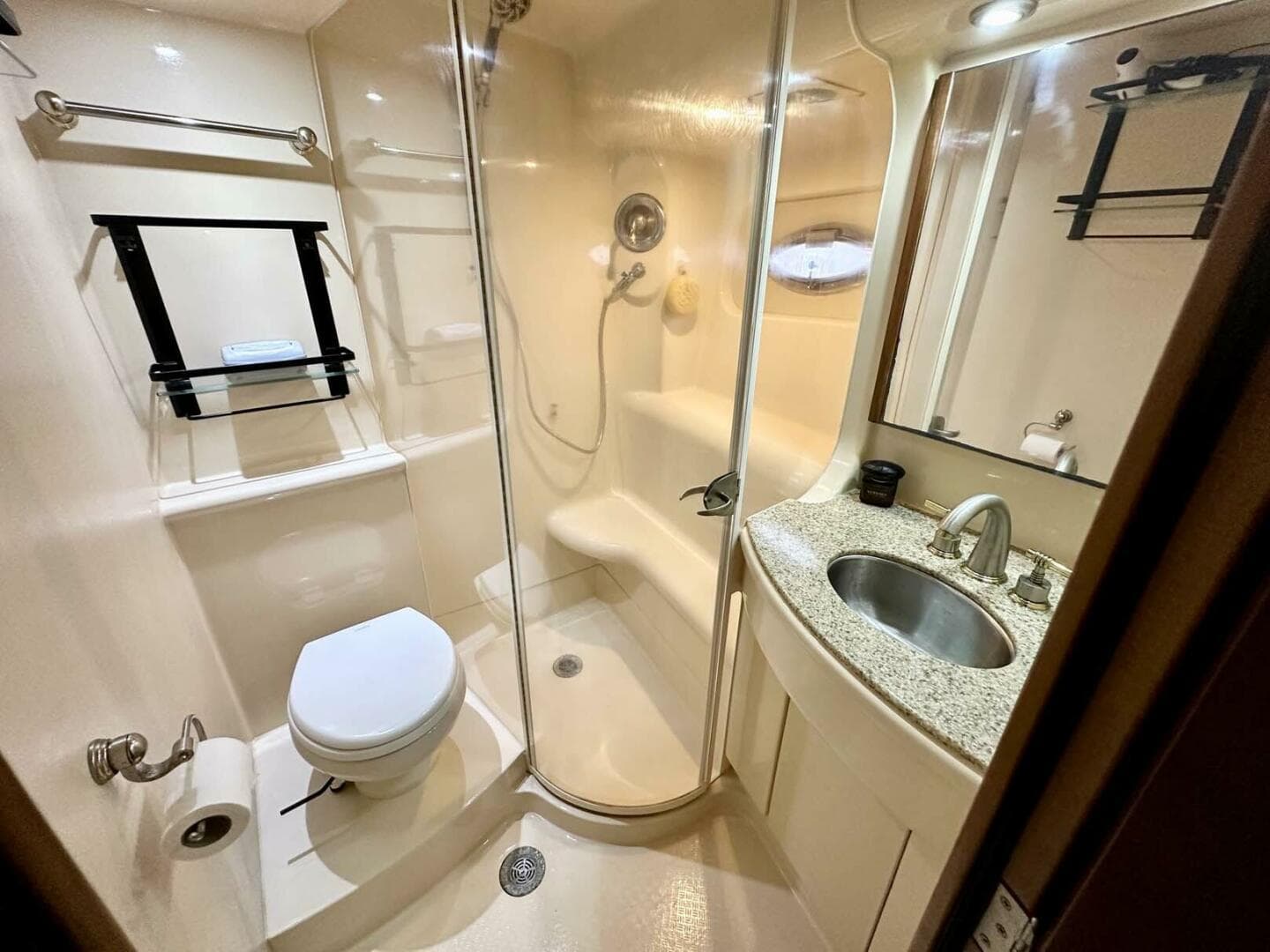 2007 Meridian 411 Sedan