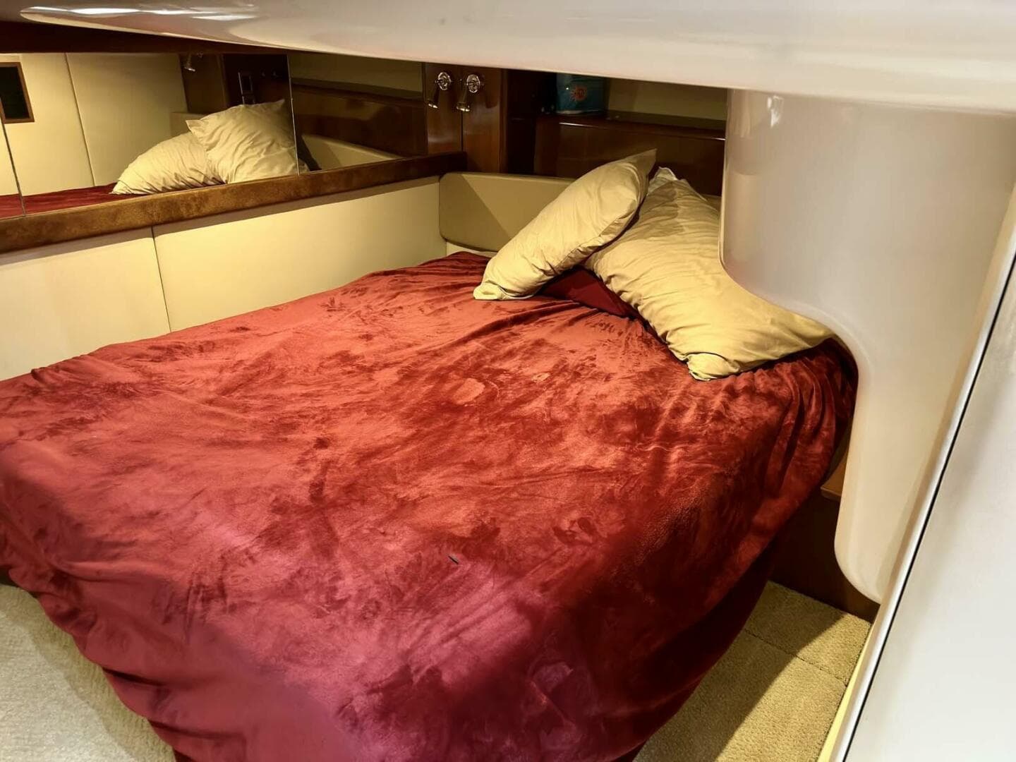 2007 Meridian 411 Sedan