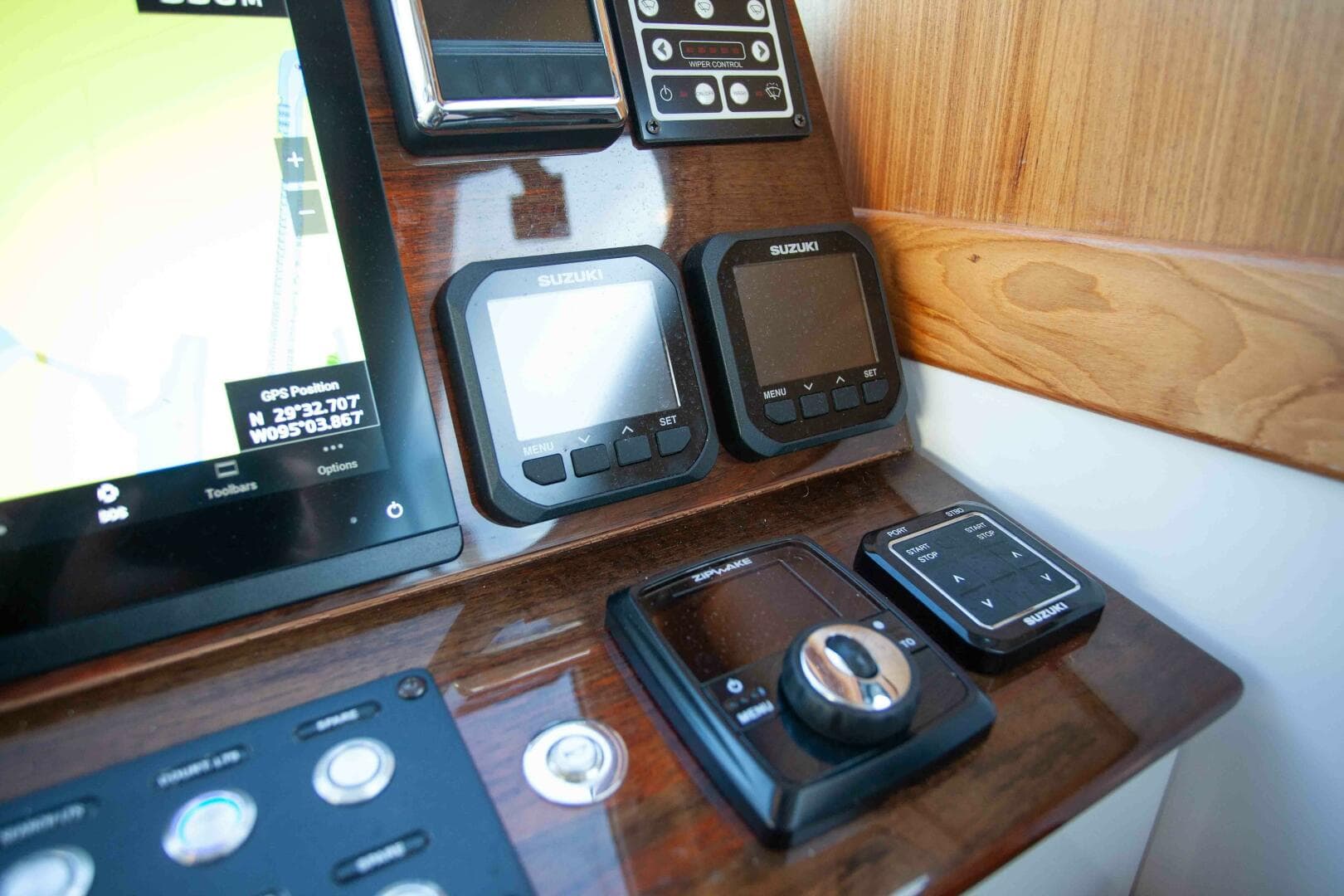 2024 True North Outboard Express