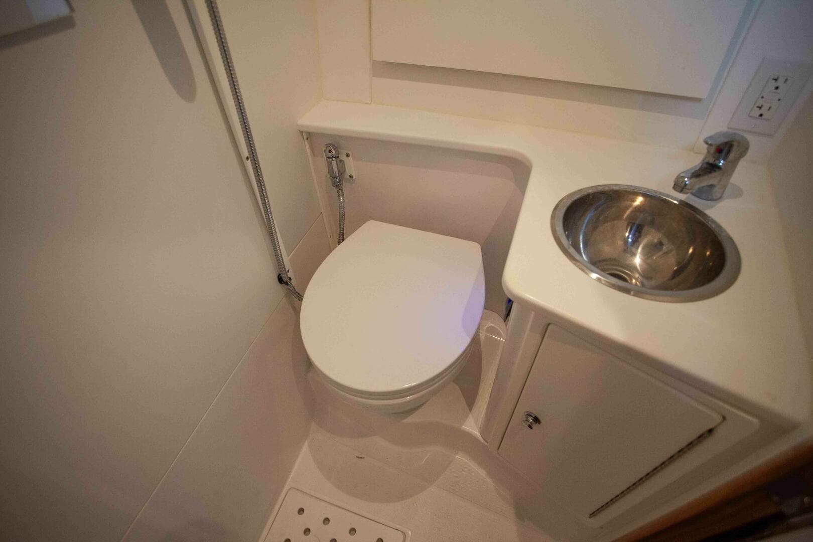 2024 True North Outboard Express