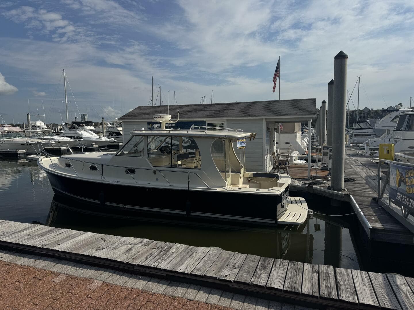 2008 Mainship 34 Pilot Hardtop