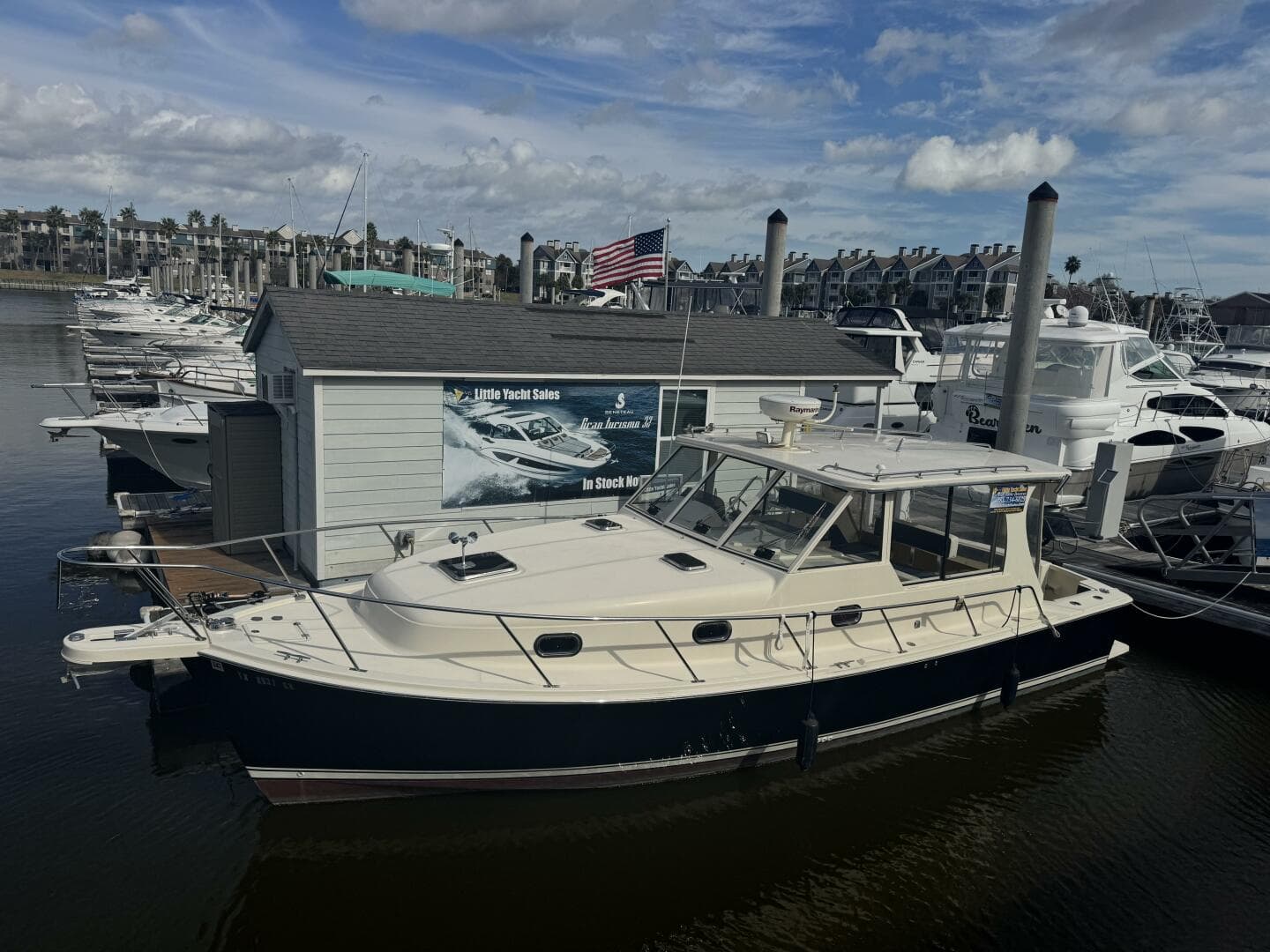 2008 Mainship 34 Pilot Hardtop