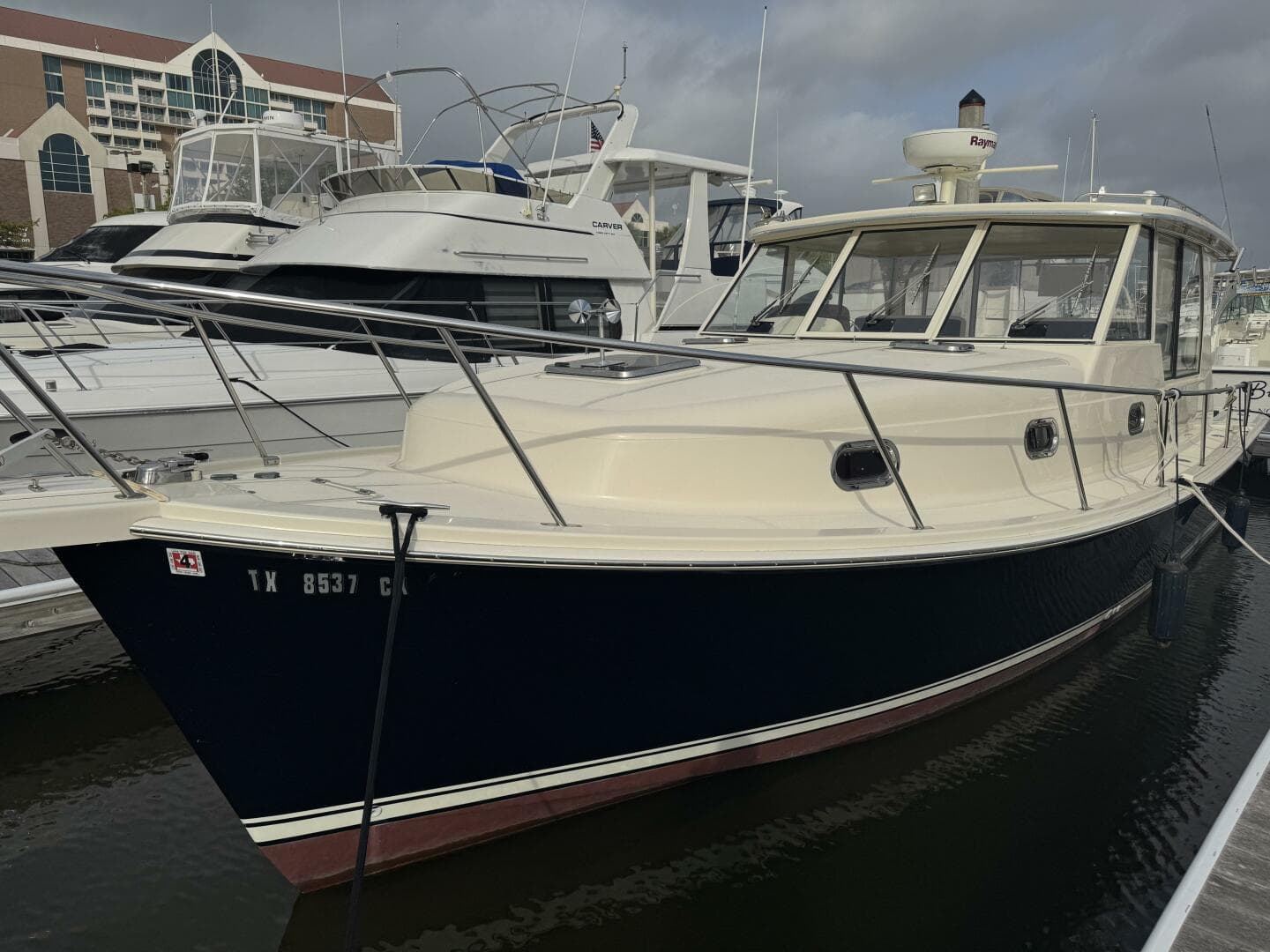 2008 Mainship 34 Pilot Hardtop