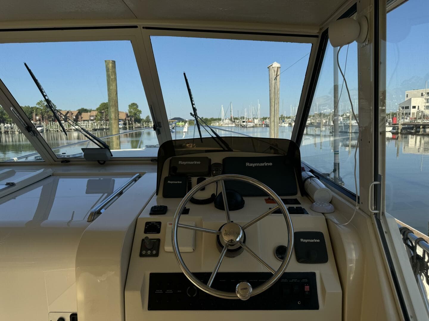 2008 Mainship 34 Pilot Hardtop