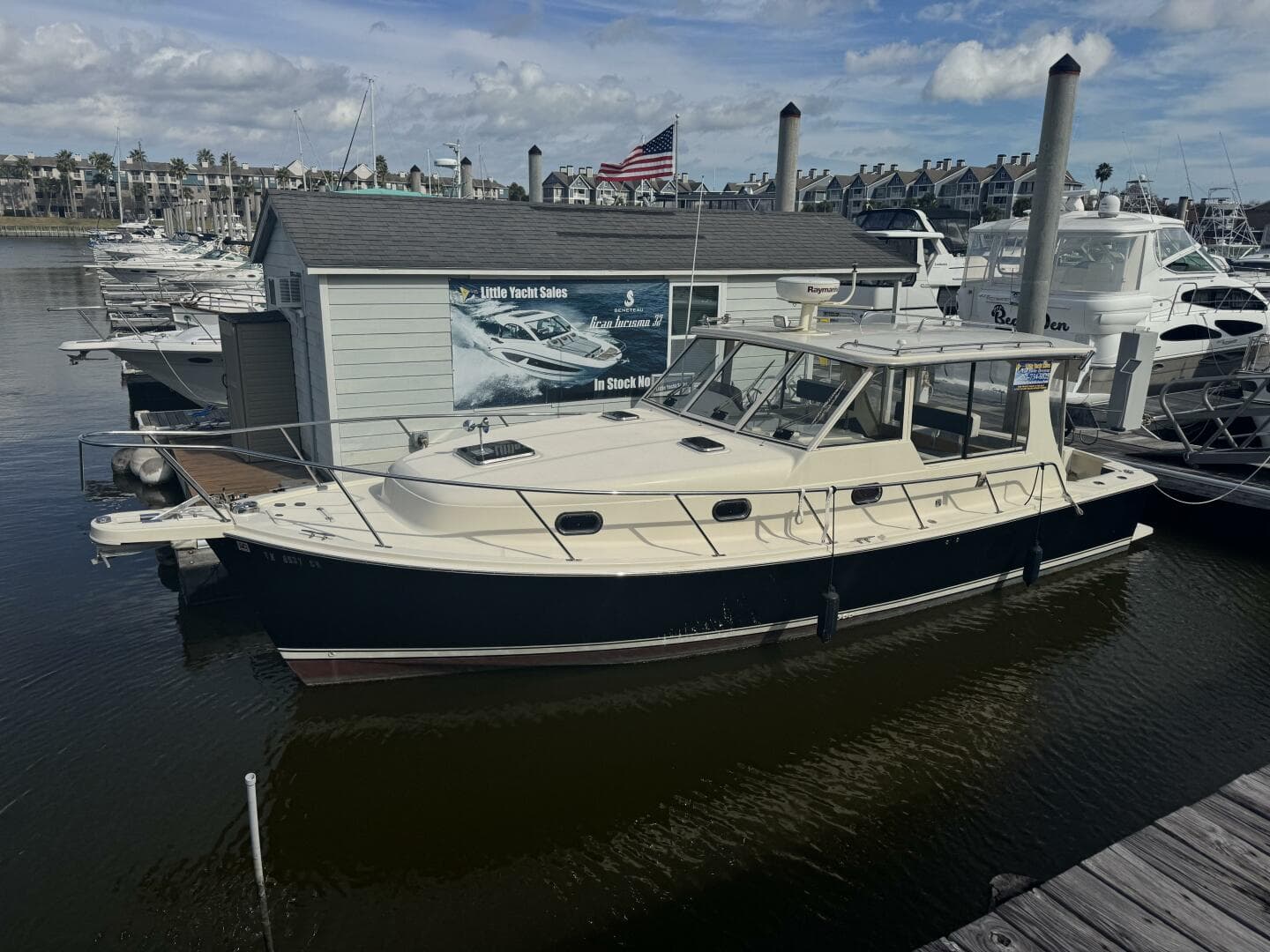 2008 Mainship 34 Pilot Hardtop