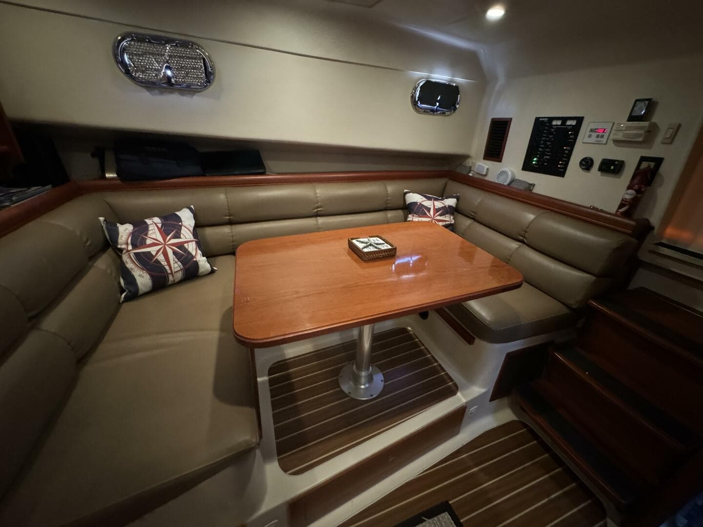 2008 Mainship 34 Pilot Hardtop