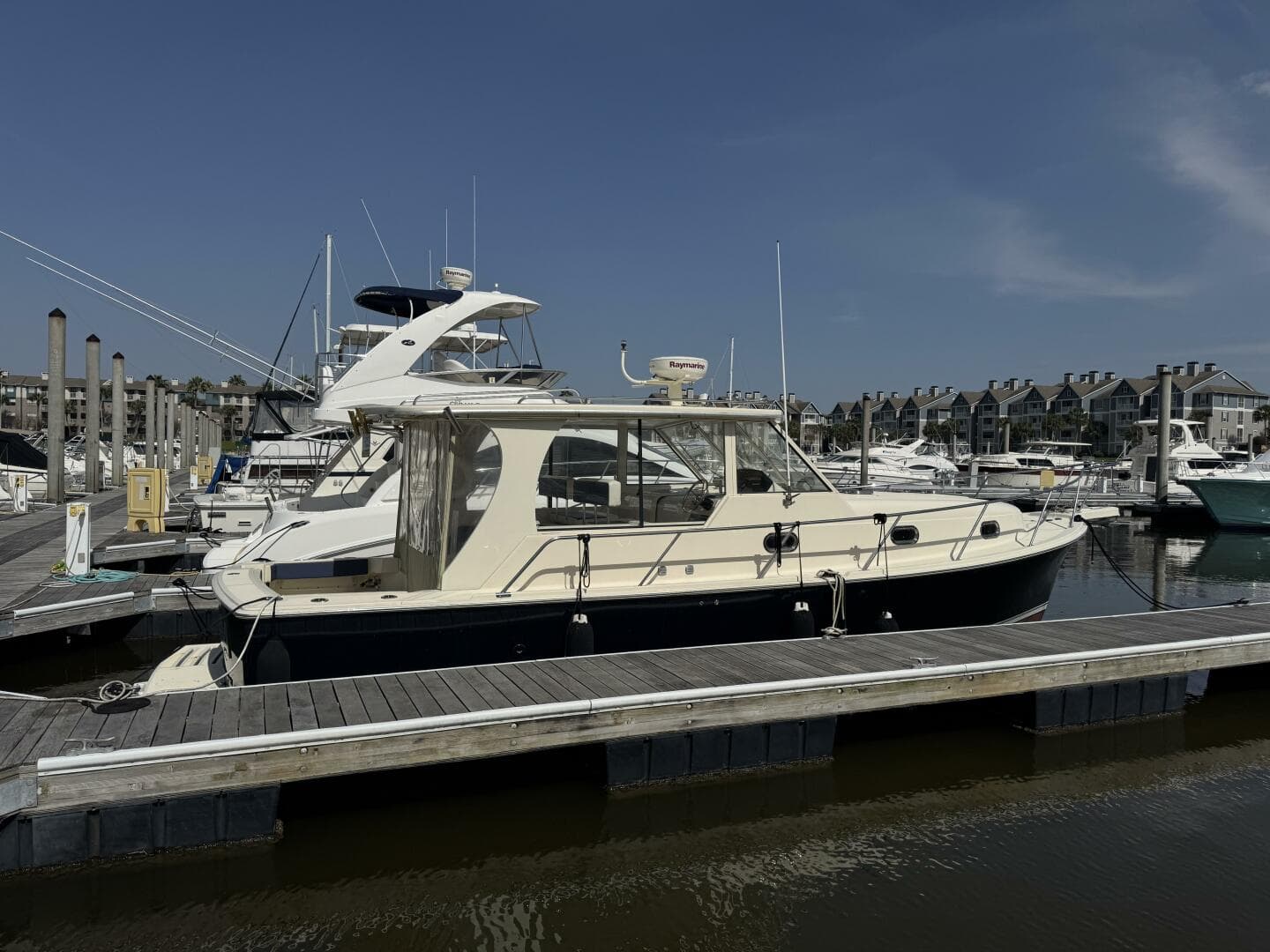 2008 Mainship 34 Pilot Hardtop
