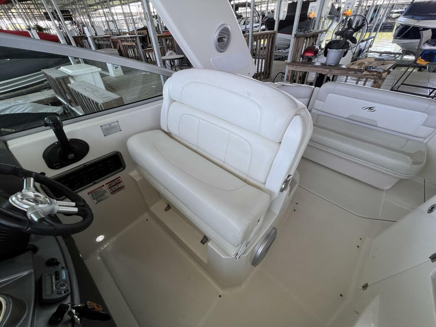 27 Cockpit Pilot Seat