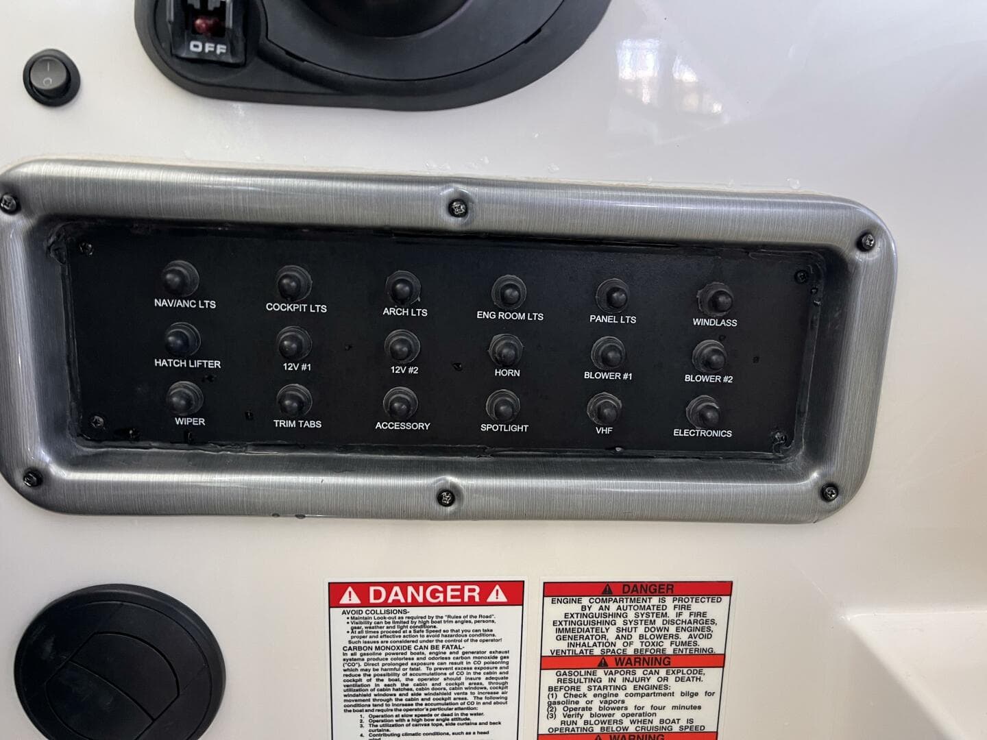 25 AC 12 Volts Reset Fuse Panle