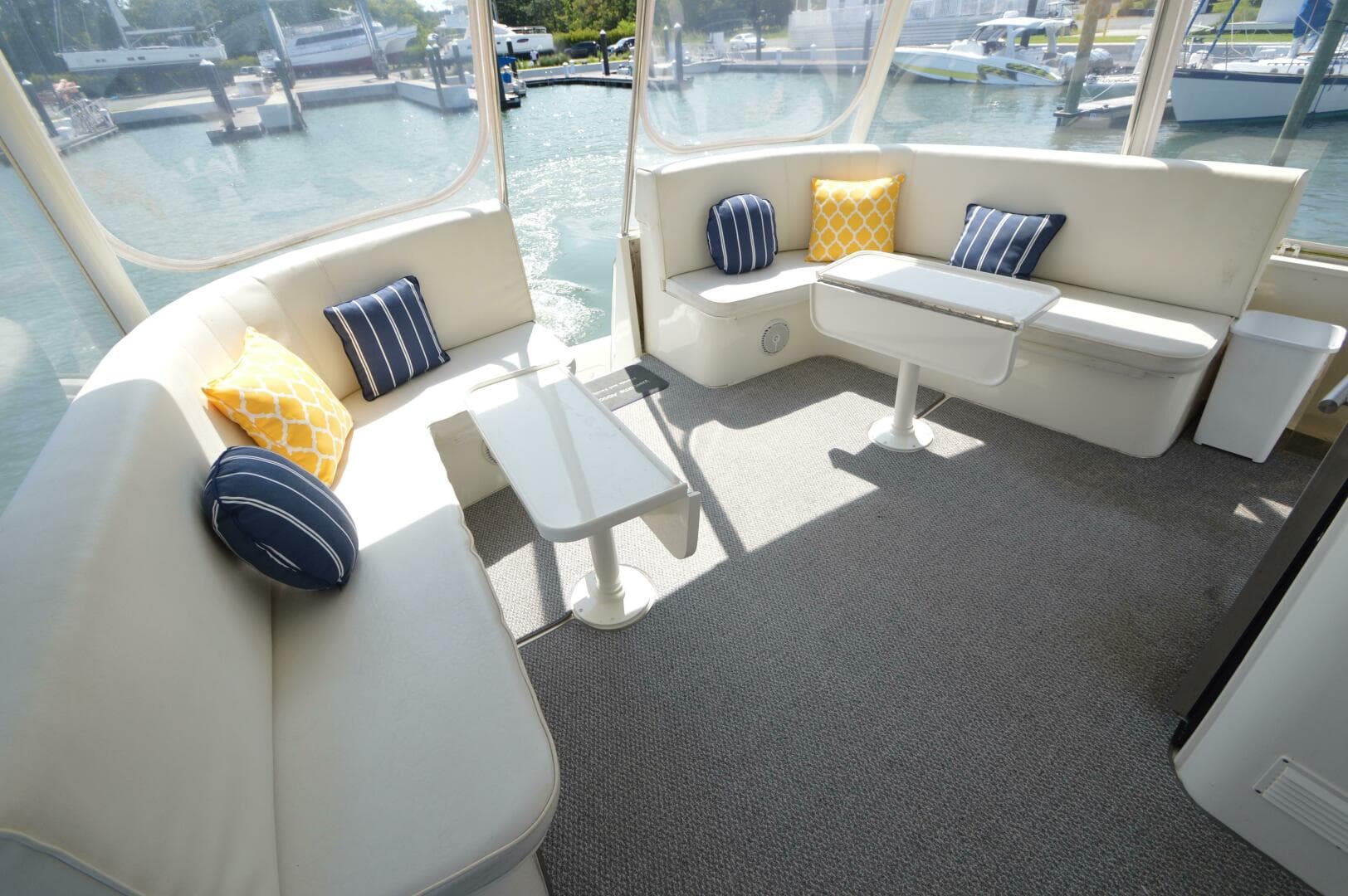 1995 Ocean 48 Cockpit Motor Yacht