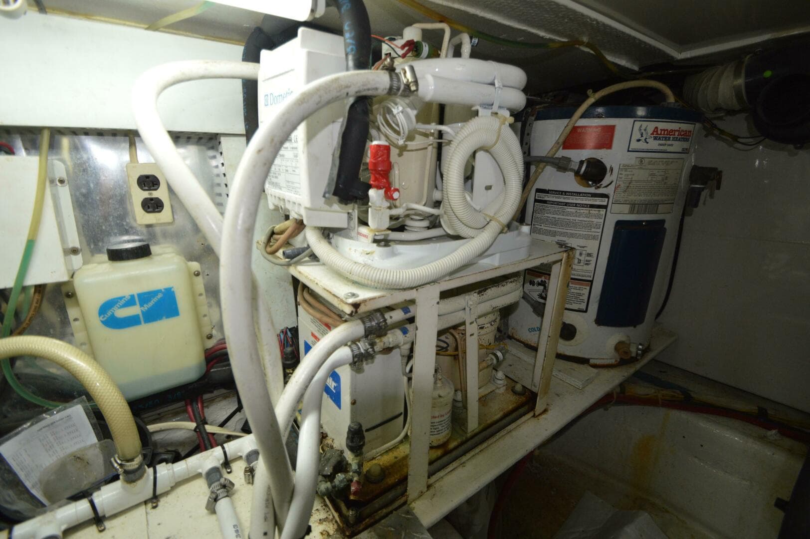 1995 Ocean 48 Cockpit Motor Yacht