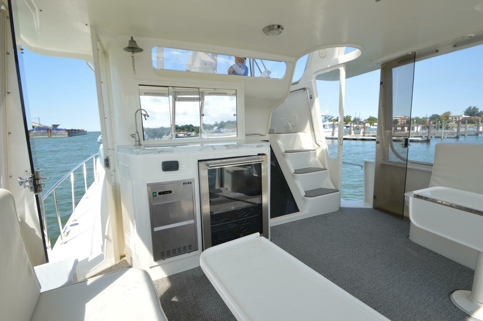 1995 Ocean 48 Cockpit Motor Yacht