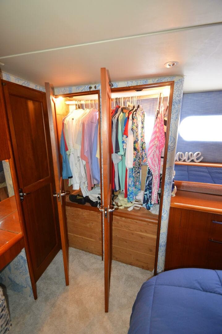 1995 Ocean 48 Cockpit Motor Yacht