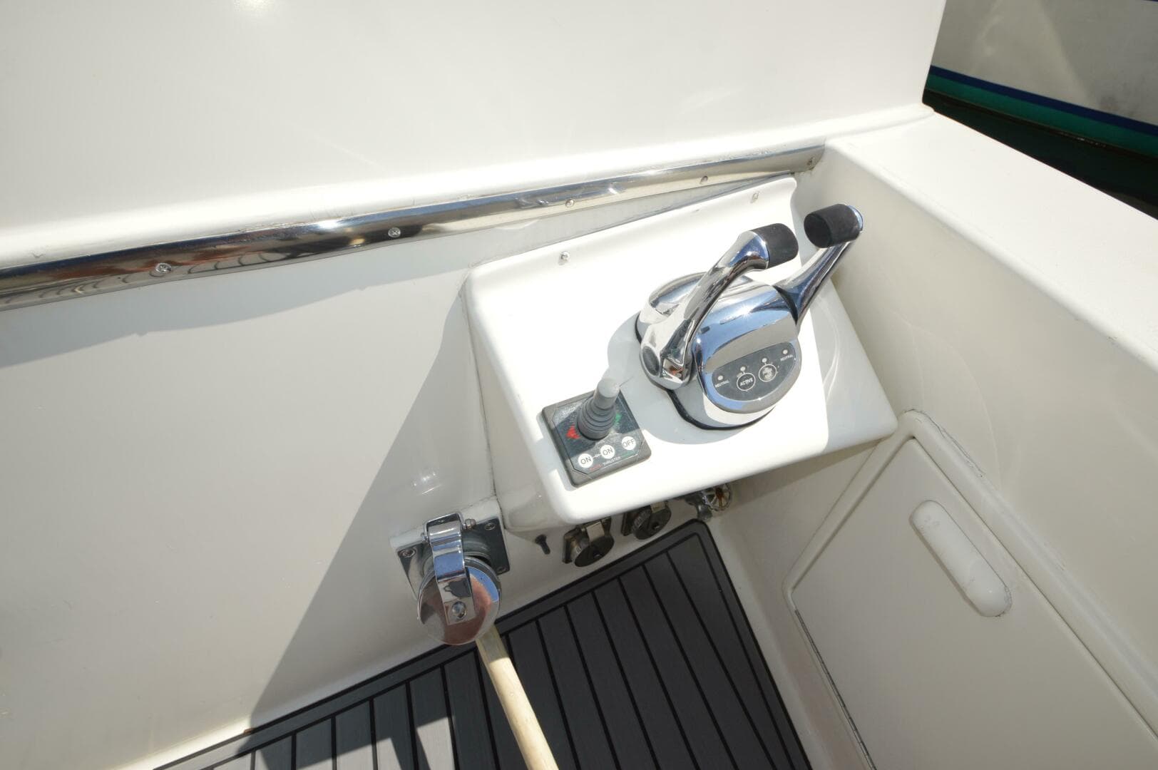 1995 Ocean 48 Cockpit Motor Yacht